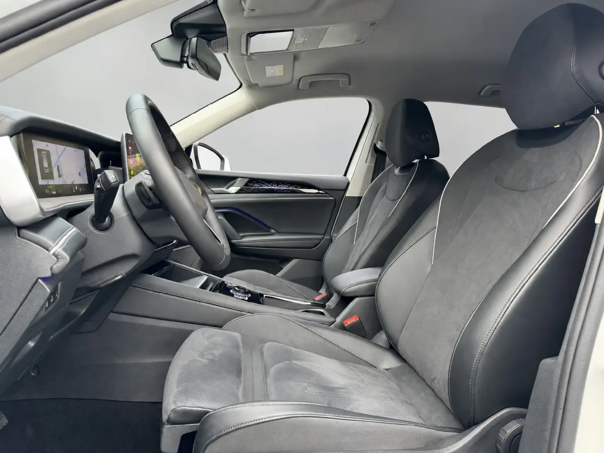 1.5 TSI eHybrid 204PK DSG HYBRID ELEGANCE 360°CAMERA/TREKHAAK/IQ.LIGHT/KEYLESS FABRIEKSGARANTIE