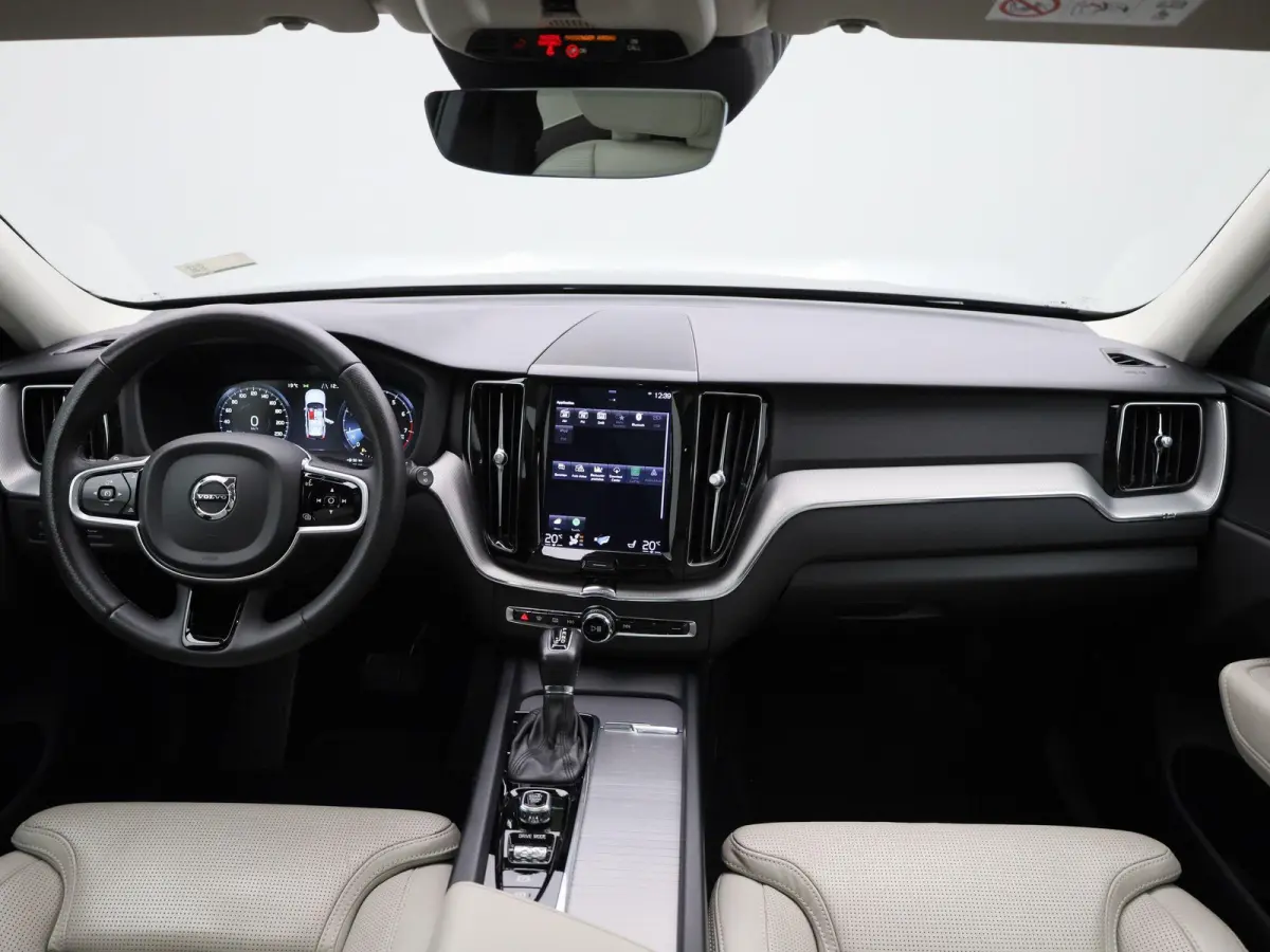 2.0 T5 AWD Inscription | Automaat | Apple Carplay / Android Auto | Stoelverwaming | Stoelventilatie | Achteruitrijcamera |