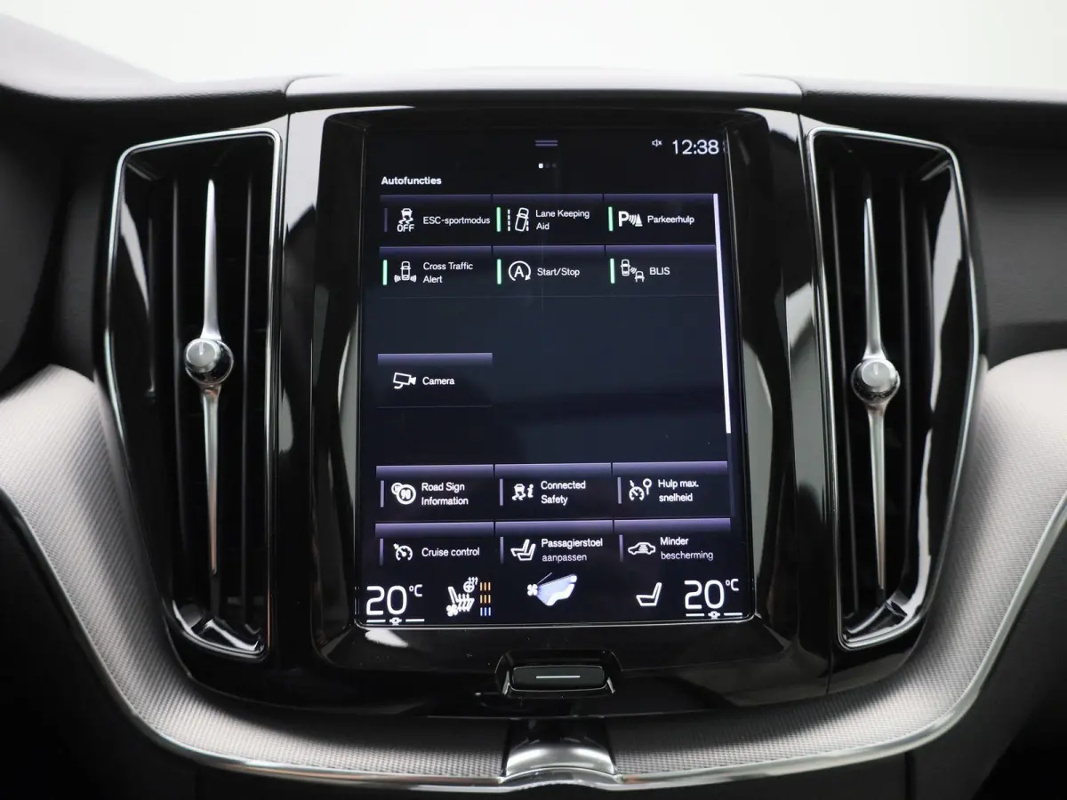 2.0 T5 AWD Inscription | Automaat | Apple Carplay / Android Auto | Stoelverwaming | Stoelventilatie | Achteruitrijcamera |
