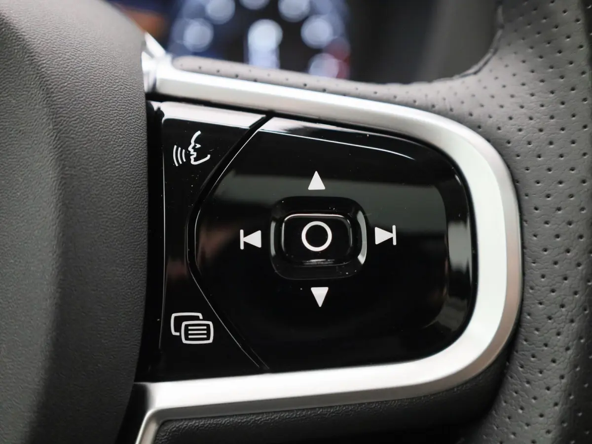2.0 T5 AWD Inscription | Automaat | Apple Carplay / Android Auto | Stoelverwaming | Stoelventilatie | Achteruitrijcamera |