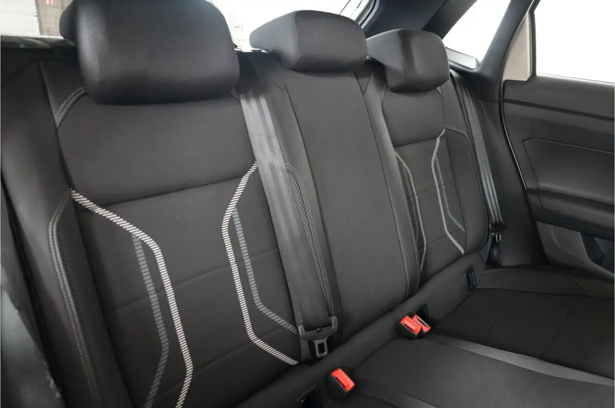 1.0 TSI | Stl. verw. | Navi | Cruise | PDC | Apple/Android |