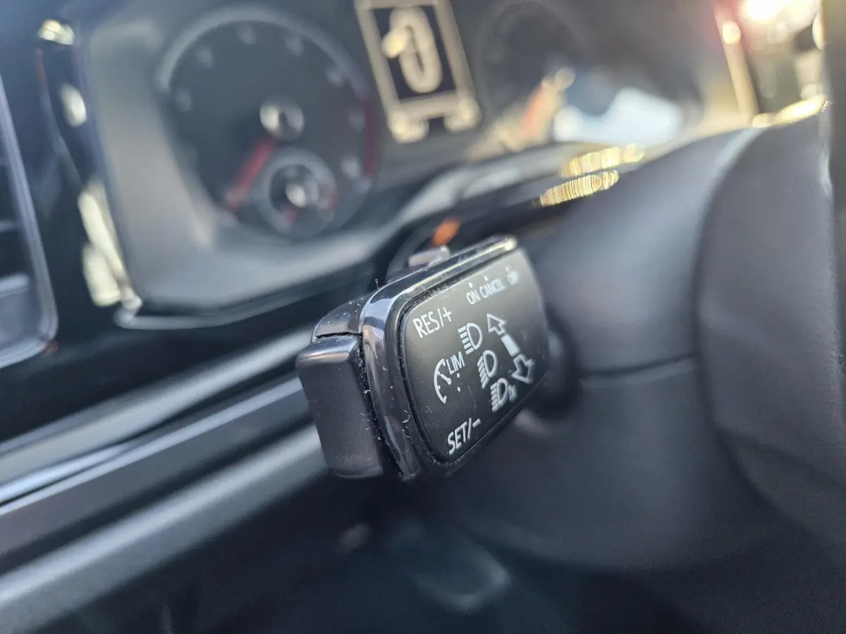 1.0 TSI | Stl. verw. | Navi | Cruise | PDC | Apple/Android |