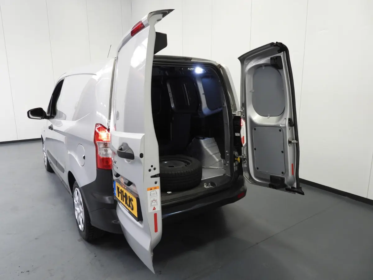 1.0 Trend EcoBoost NAVI/AIRCO/CRUISE/PDC/SCHUIFDEUR!