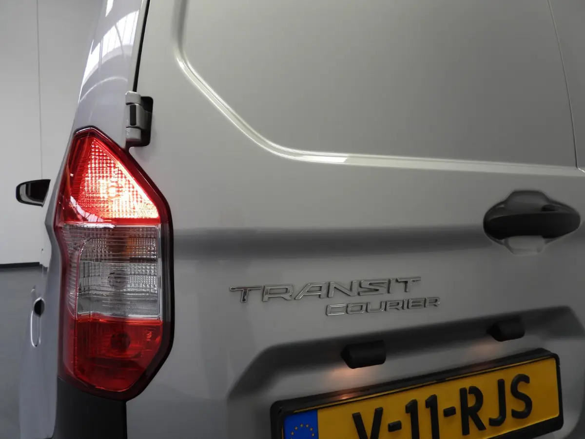 1.0 Trend EcoBoost NAVI/AIRCO/CRUISE/PDC/SCHUIFDEUR!