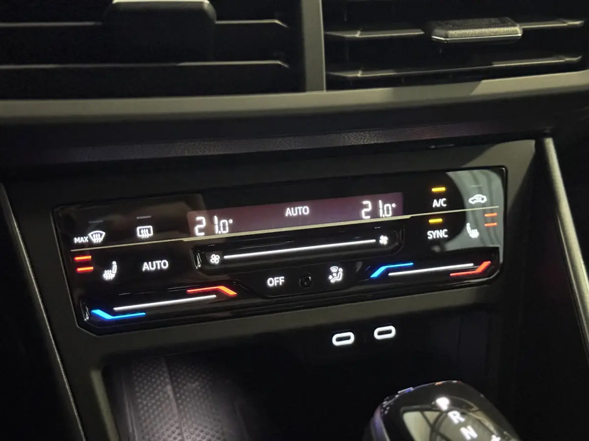 1.0 TSI Style PANO | IQ LED | VIRTUAL | CAMERA
