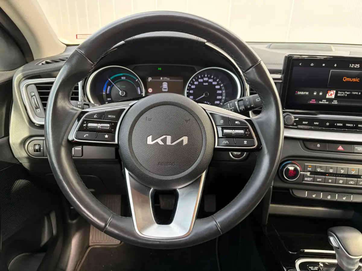 1.6 GDi PHEV DynamicLine | Trekhaak 1300kg geremd | Apple carplay | Android Auto | Stoelverwarming voor | Stuurverwarming | Climate Control | Adaptive Cruise Control |