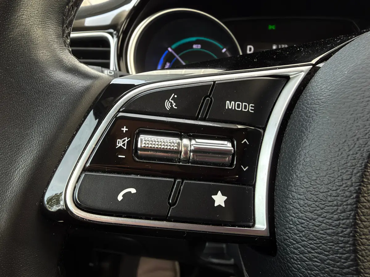1.6 GDi PHEV DynamicLine | Trekhaak 1300kg geremd | Apple carplay | Android Auto | Stoelverwarming voor | Stuurverwarming | Climate Control | Adaptive Cruise Control |