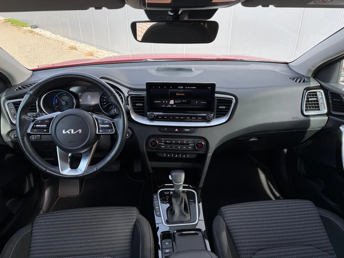 1.6 GDi PHEV DynamicLine | Trekhaak 1300kg geremd | Apple carplay | Android Auto | Stoelverwarming voor | Stuurverwarming | Climate Control | Adaptive Cruise Control |