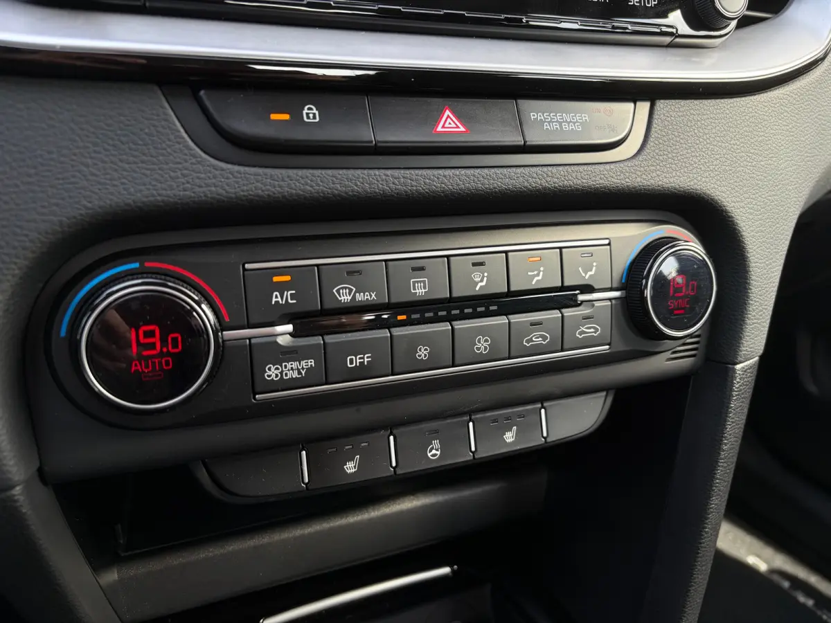 1.6 GDi PHEV DynamicLine | Trekhaak 1300kg geremd | Apple carplay | Android Auto | Stoelverwarming voor | Stuurverwarming | Climate Control | Adaptive Cruise Control |