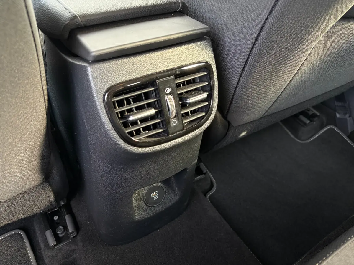 1.6 GDi PHEV DynamicLine | Trekhaak 1300kg geremd | Apple carplay | Android Auto | Stoelverwarming voor | Stuurverwarming | Climate Control | Adaptive Cruise Control |