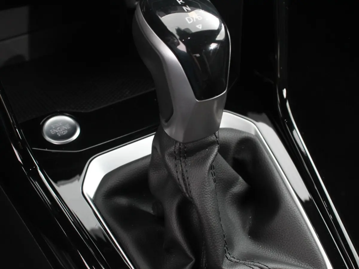 1.5 TSI Automaat R-Line Edition Digitale Cockpit Navigatie Appel Carplay/Android Auto Climate Control Extra getint Glas Stoelverwarming Dab Led Adaptive Cruise Control