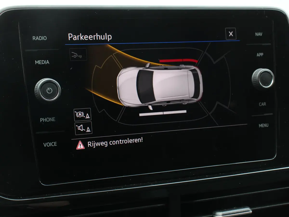 1.5 TSI Automaat R-Line Edition Digitale Cockpit Navigatie Appel Carplay/Android Auto Climate Control Extra getint Glas Stoelverwarming Dab Led Adaptive Cruise Control