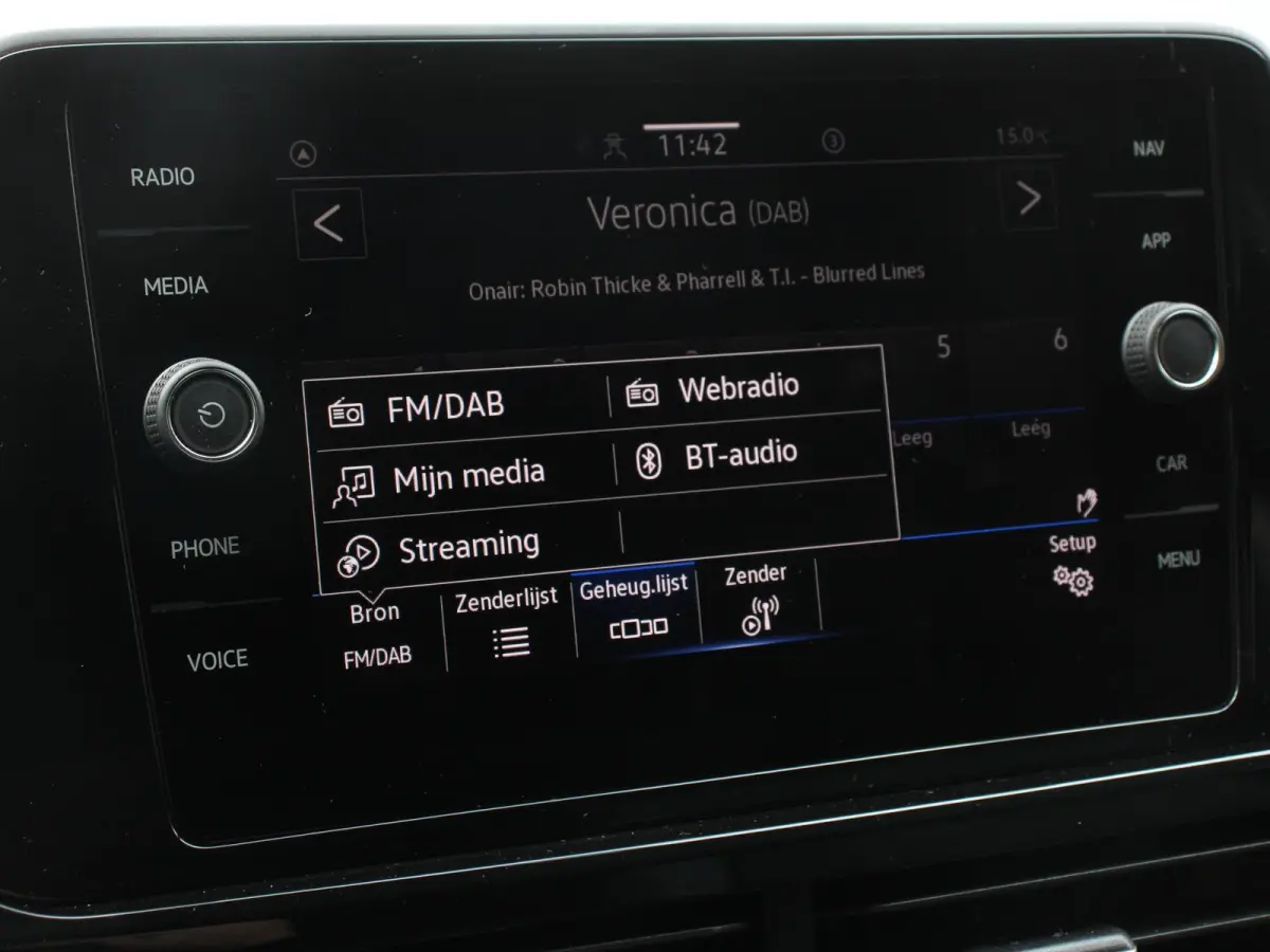 1.5 TSI Automaat R-Line Edition Digitale Cockpit Navigatie Appel Carplay/Android Auto Climate Control Extra getint Glas Stoelverwarming Dab Led Adaptive Cruise Control