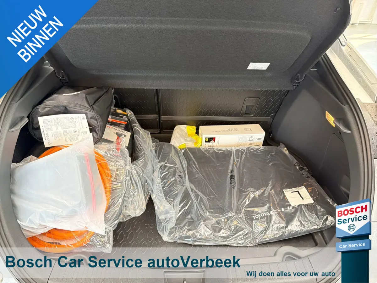 2.0 Plug-in Hybrid 220 Executive | Nieuw! | JBL Audio | Memory stoel | El.A.klep | Warmtepomp | 10 jaar Toyota garantie!