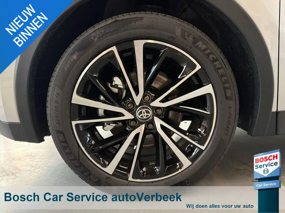 2.0 Plug-in Hybrid 220 Executive | Nieuw! | JBL Audio | Memory stoel | El.A.klep | Warmtepomp | 10 jaar Toyota garantie!