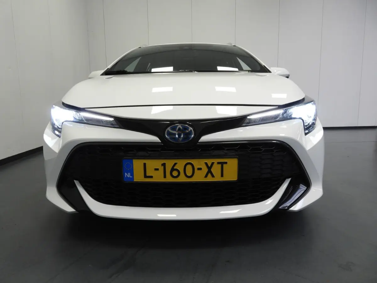 1.8 Hybrid Business NAVI-APP/TREKH./ADAPT.CRUISE/LED/16"LMV!