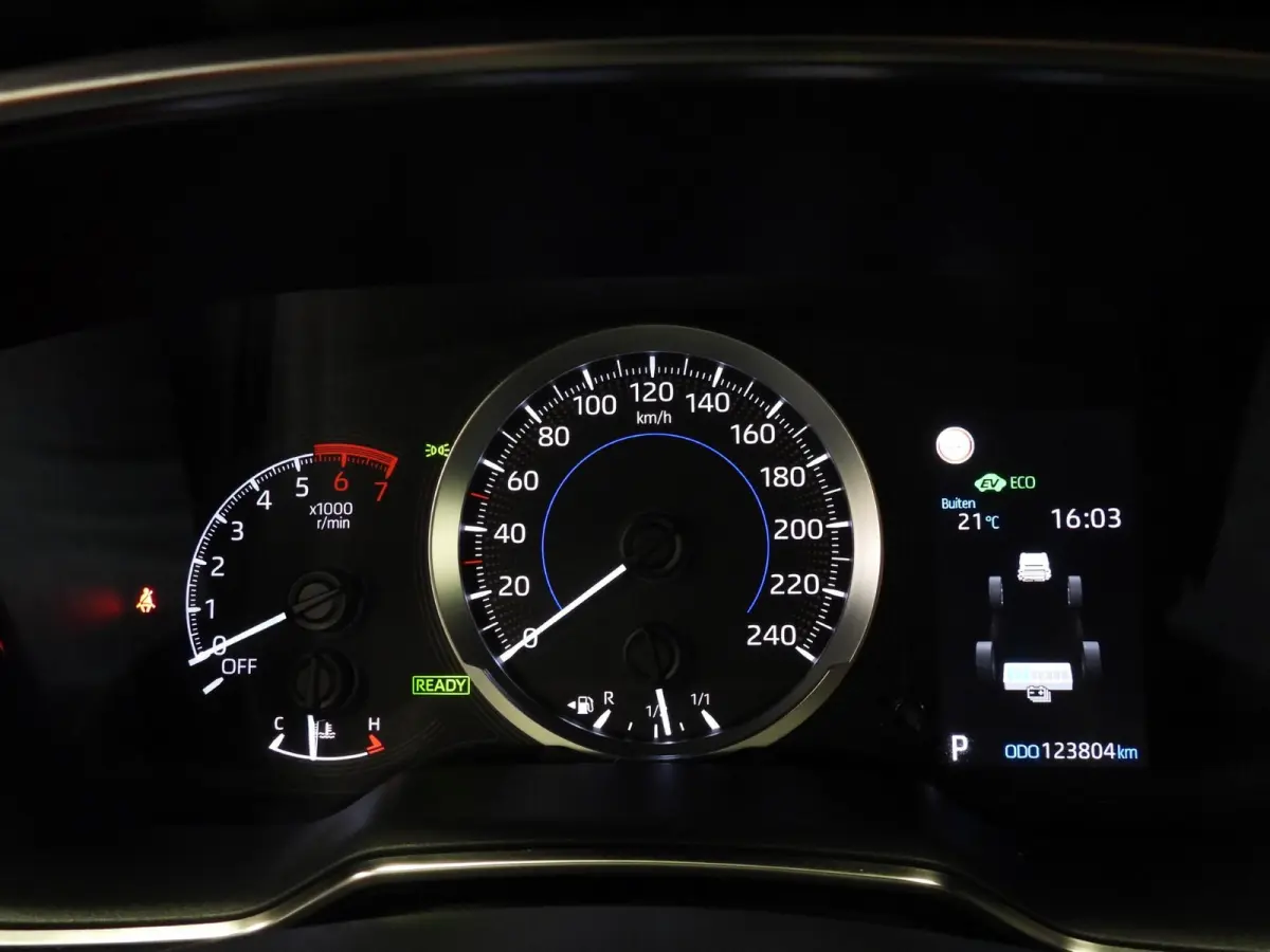 1.8 Hybrid Business NAVI-APP/TREKH./ADAPT.CRUISE/LED/16"LMV!