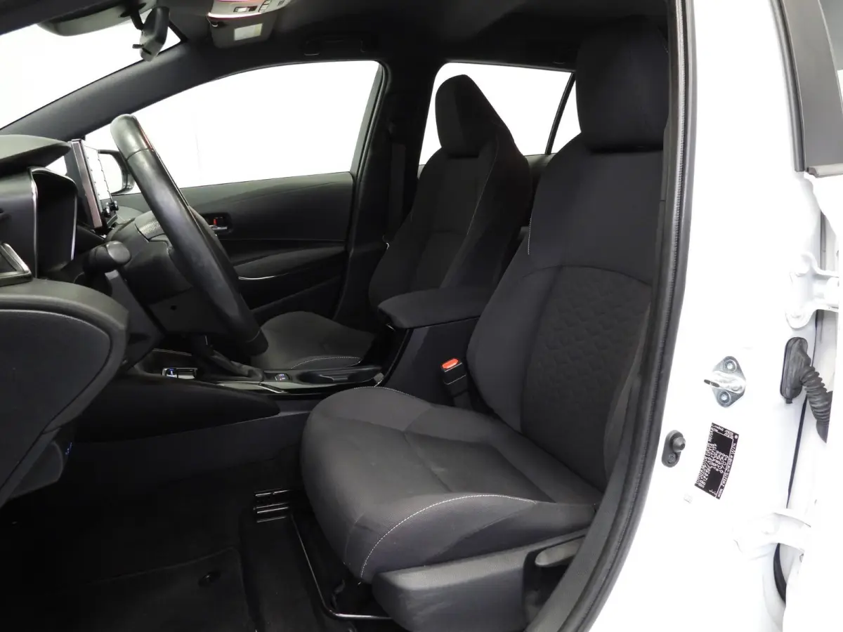 1.8 Hybrid Business NAVI-APP/TREKH./ADAPT.CRUISE/LED/16"LMV!