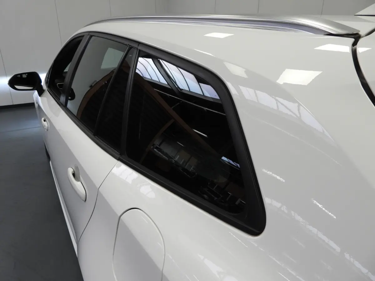 1.8 Hybrid Business NAVI-APP/TREKH./ADAPT.CRUISE/LED/16"LMV!