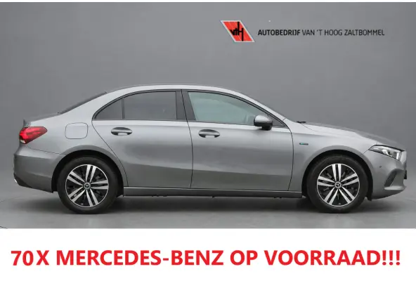 250e AUT8 Premium NIGHT PAKKET LEDER SFEER CARPLAY