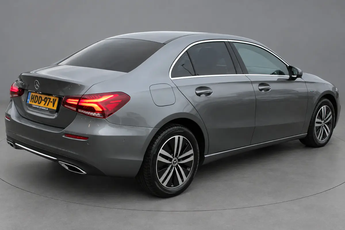 250e AUT8 Premium NIGHT PAKKET LEDER SFEER CARPLAY