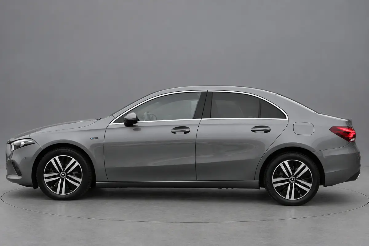 250e AUT8 Premium NIGHT PAKKET LEDER SFEER CARPLAY