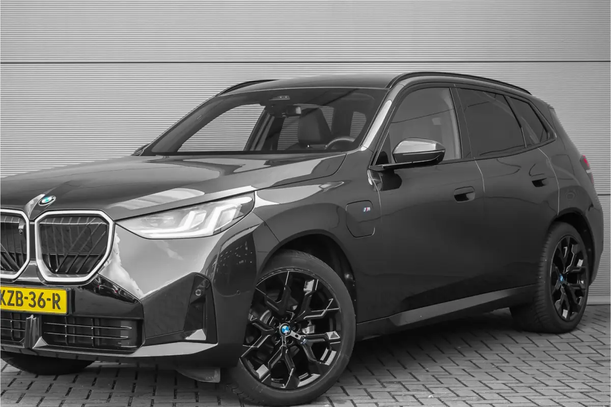 30e xDrive M-Sport Pano Driving Assist Plus 360° HUD H/K