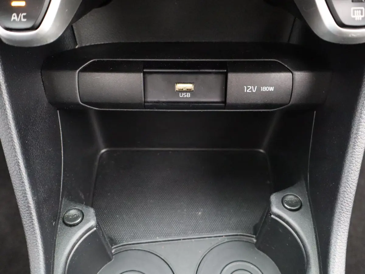 1.0 DPi ComfortLine | Airco | Isofix | 5-Deurs |