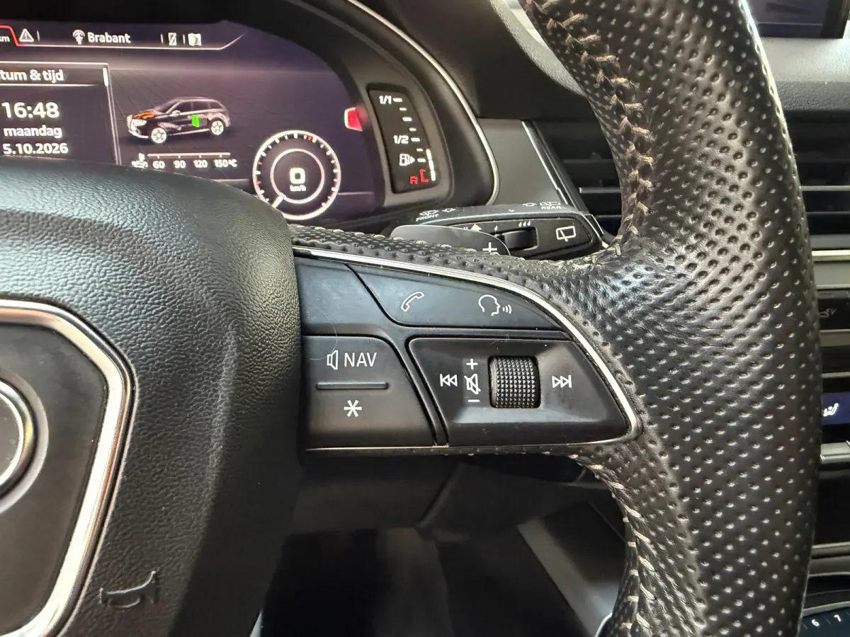 3.0 TDI e-tron quattro Sport | S-line interieur | Leder/alcantara | Camera | DAB | Elktr. stoel | NL Auto | NAP