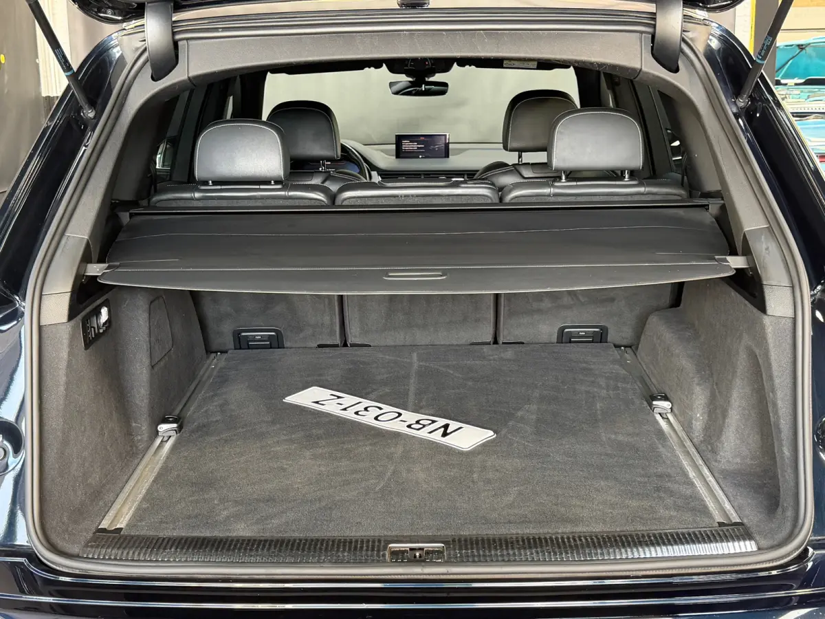 3.0 TDI e-tron quattro Sport | S-line interieur | Leder/alcantara | Camera | DAB | Elktr. stoel | NL Auto | NAP