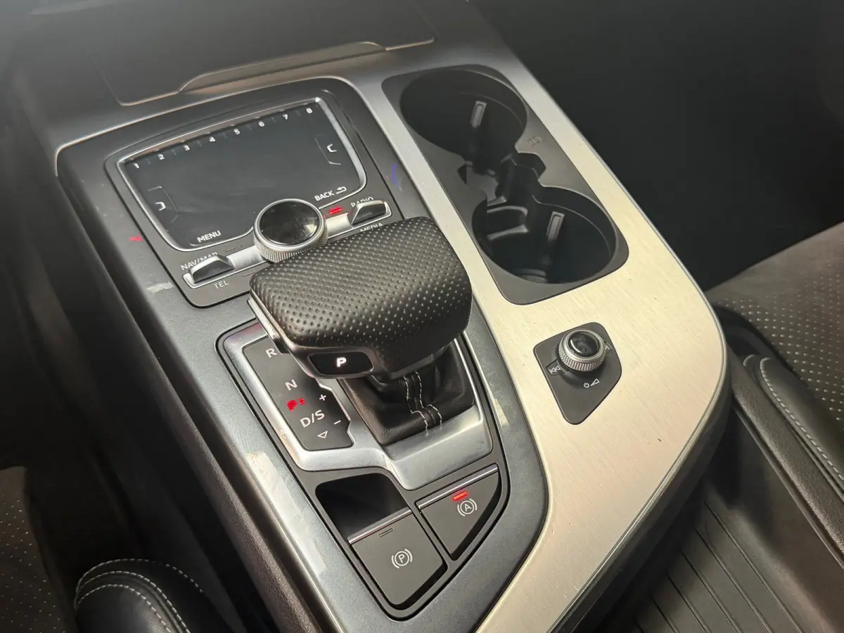 3.0 TDI e-tron quattro Sport | S-line interieur | Leder/alcantara | Camera | DAB | Elktr. stoel | NL Auto | NAP
