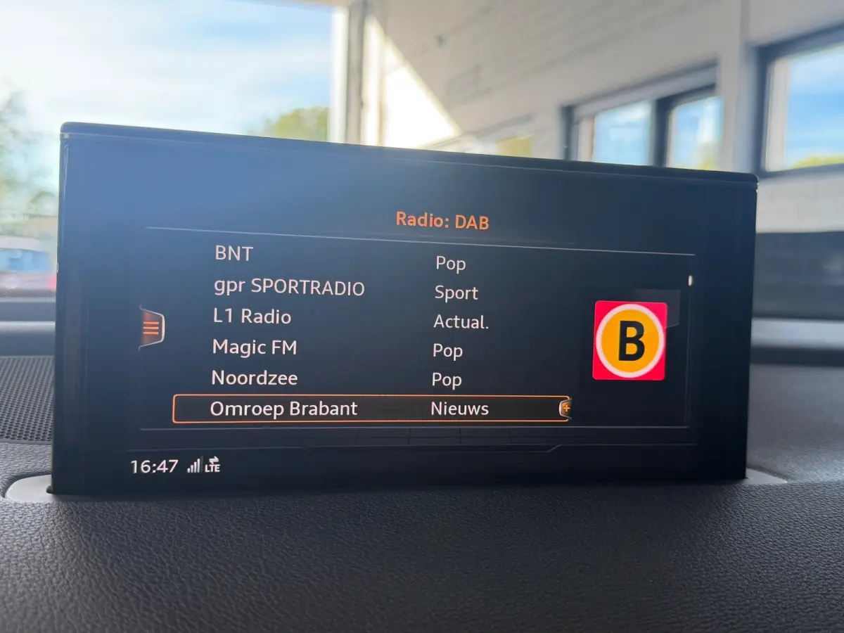 3.0 TDI e-tron quattro Sport | S-line interieur | Leder/alcantara | Camera | DAB | Elktr. stoel | NL Auto | NAP