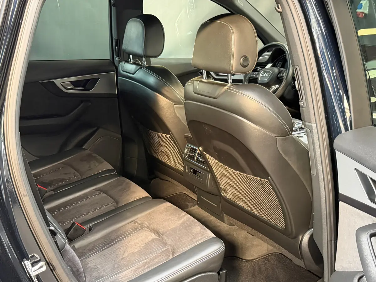 3.0 TDI e-tron quattro Sport | S-line interieur | Leder/alcantara | Camera | DAB | Elktr. stoel | NL Auto | NAP