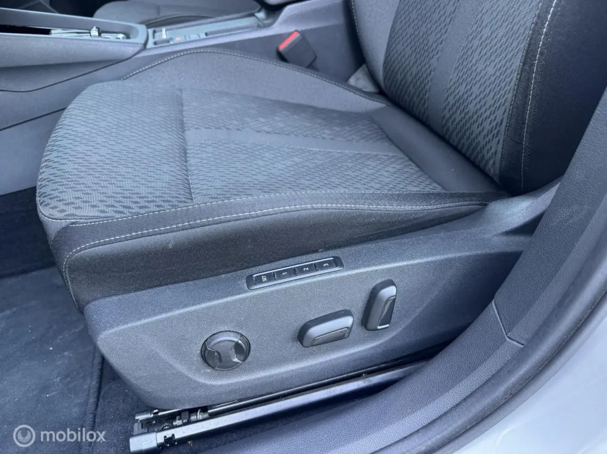 1.4 TSI PHEV Memory, LED, Keyless