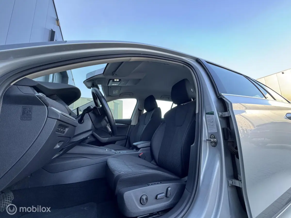 1.4 TSI PHEV Memory, LED, Keyless