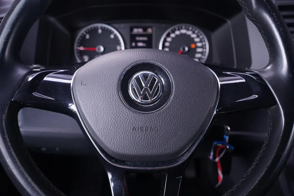 2.0 TDI 150 pk Dubbel Cabine Airco, Leder Zwart Cruise control, Trekhaak, 5-Zits
