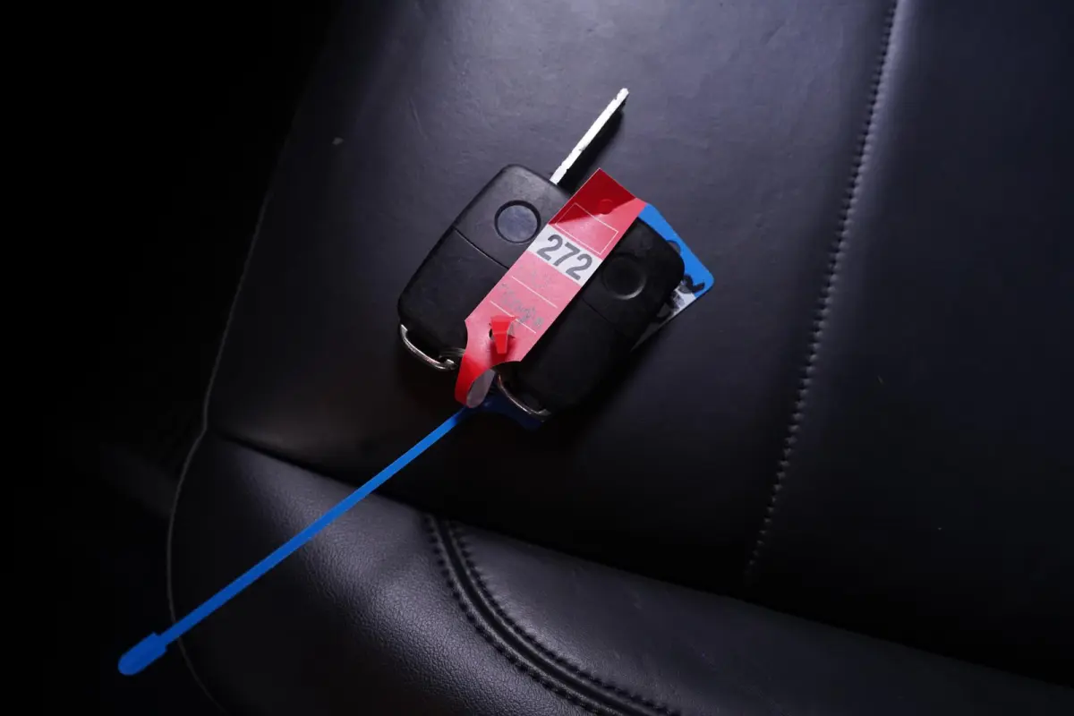 2.0 TDI 150 pk Dubbel Cabine Airco, Leder Zwart Cruise control, Trekhaak, 5-Zits