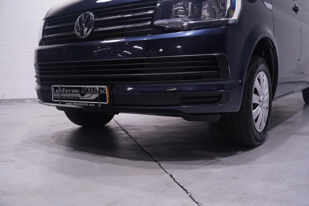 2.0 TDI 150 pk Dubbel Cabine Airco, Leder Zwart Cruise control, Trekhaak, 5-Zits