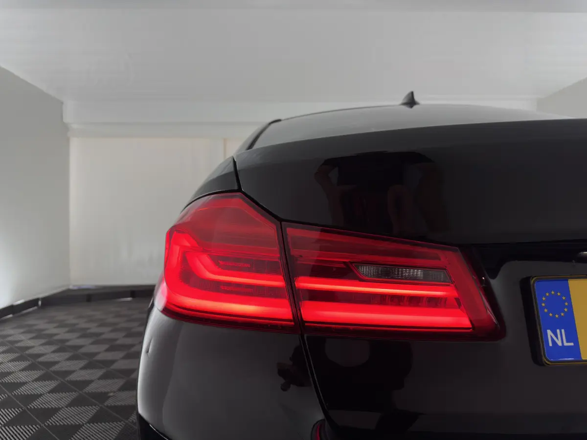 530e iPerformance High Executive Luxury-Line (Plug-in) {SoH-98%} Aut. *LEATHER | LED-LIGHTS | ADAPTIVE-CRUISE | NAVI-FULLMAP | HARMAN/KARDON-AUDIO | TOPVIEW | HEATED-CONTOURSEATS | PRIVACY-G