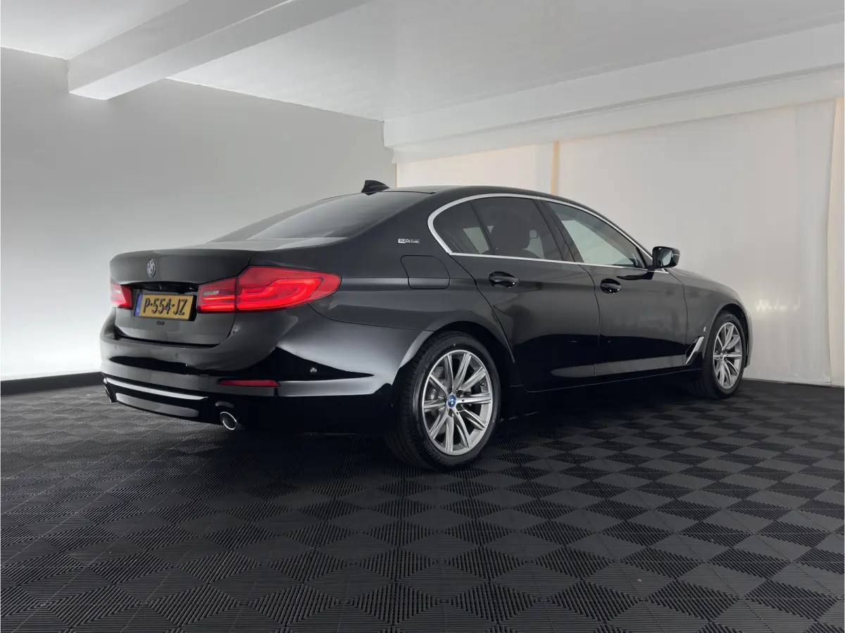 530e iPerformance High Executive Luxury-Line (Plug-in) {SoH-98%} Aut. *LEATHER | LED-LIGHTS | ADAPTIVE-CRUISE | NAVI-FULLMAP | HARMAN/KARDON-AUDIO | TOPVIEW | HEATED-CONTOURSEATS | PRIVACY-G