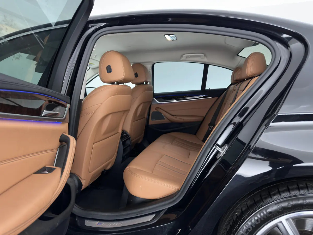530e iPerformance High Executive Luxury-Line (Plug-in) {SoH-98%} Aut. *LEATHER | LED-LIGHTS | ADAPTIVE-CRUISE | NAVI-FULLMAP | HARMAN/KARDON-AUDIO | TOPVIEW | HEATED-CONTOURSEATS | PRIVACY-G