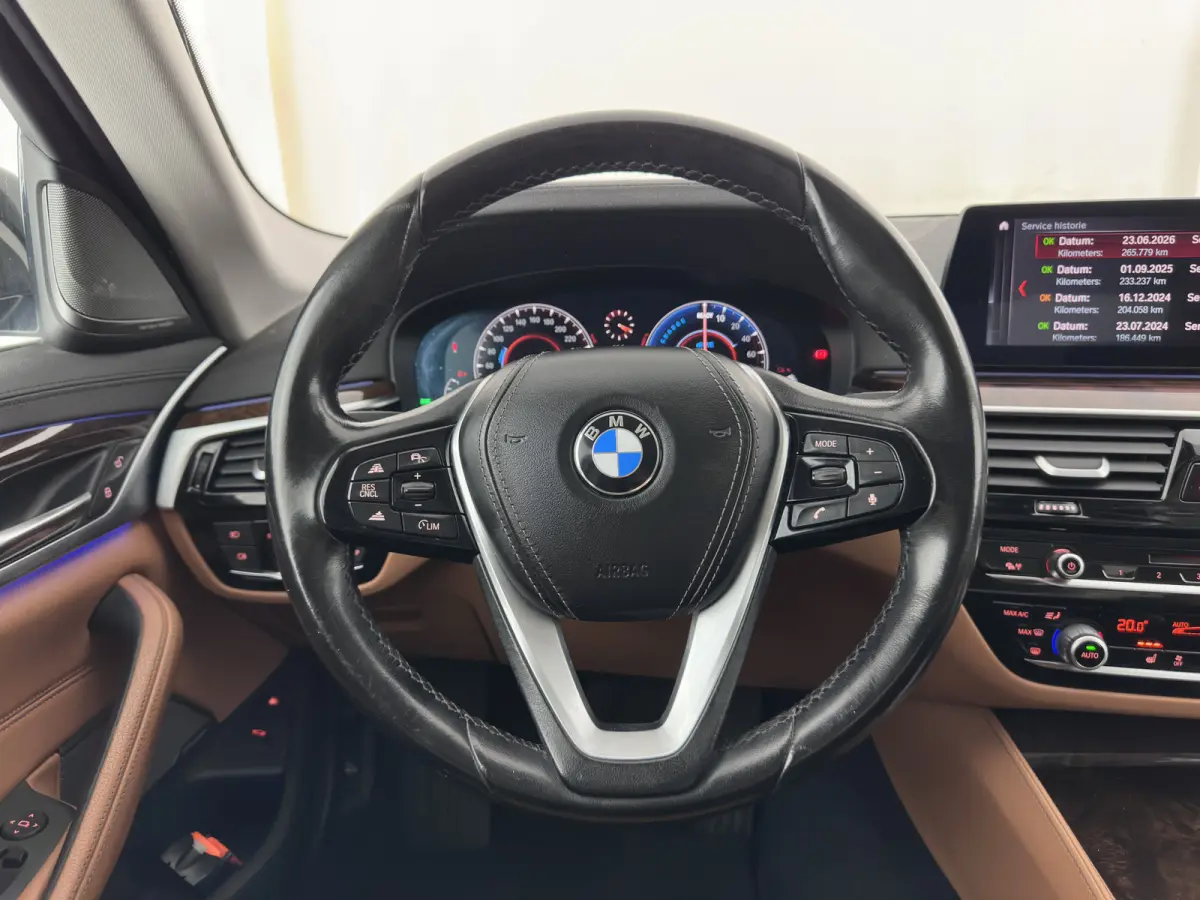530e iPerformance High Executive Luxury-Line (Plug-in) {SoH-98%} Aut. *LEATHER | LED-LIGHTS | ADAPTIVE-CRUISE | NAVI-FULLMAP | HARMAN/KARDON-AUDIO | TOPVIEW | HEATED-CONTOURSEATS | PRIVACY-G