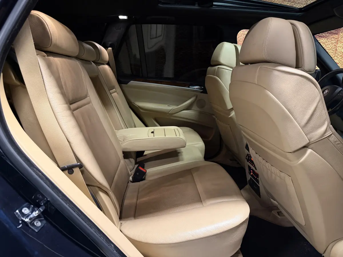 XDrive48i M-Sport Aut 7-Persoons Full Options *BTW*
