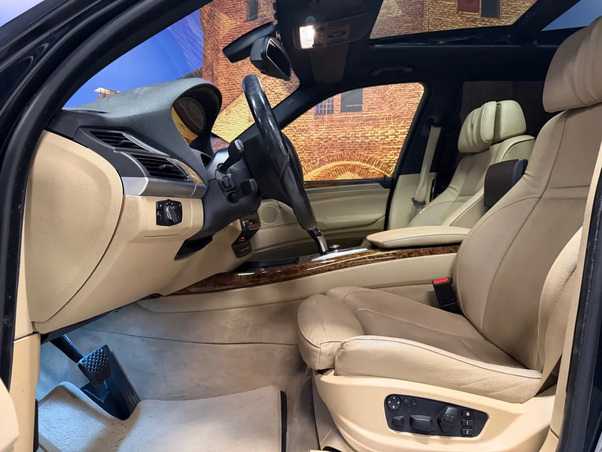 XDrive48i M-Sport Aut 7-Persoons Full Options *BTW*