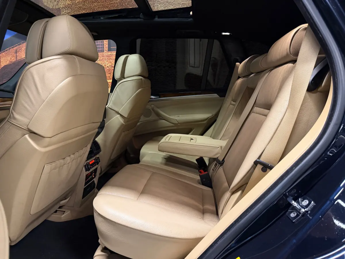 XDrive48i M-Sport Aut 7-Persoons Full Options *BTW*