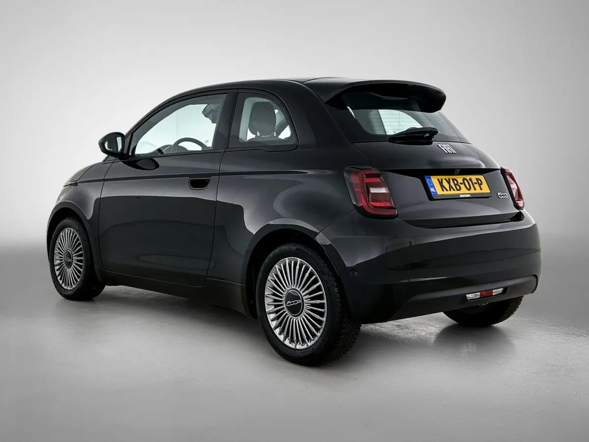 Icon 42 kWh 118pk Automaat | Apple Carplay/Android Auto | Climate Control | Cruise Control | Stoelverwarming | Dodehoekdetectie | Camera |