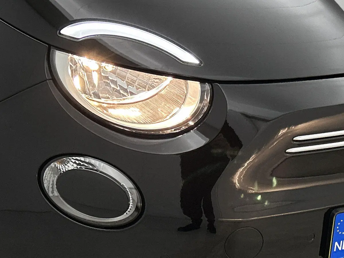 Icon 42 kWh 118pk Automaat | Apple Carplay/Android Auto | Climate Control | Cruise Control | Stoelverwarming | Dodehoekdetectie | Camera |