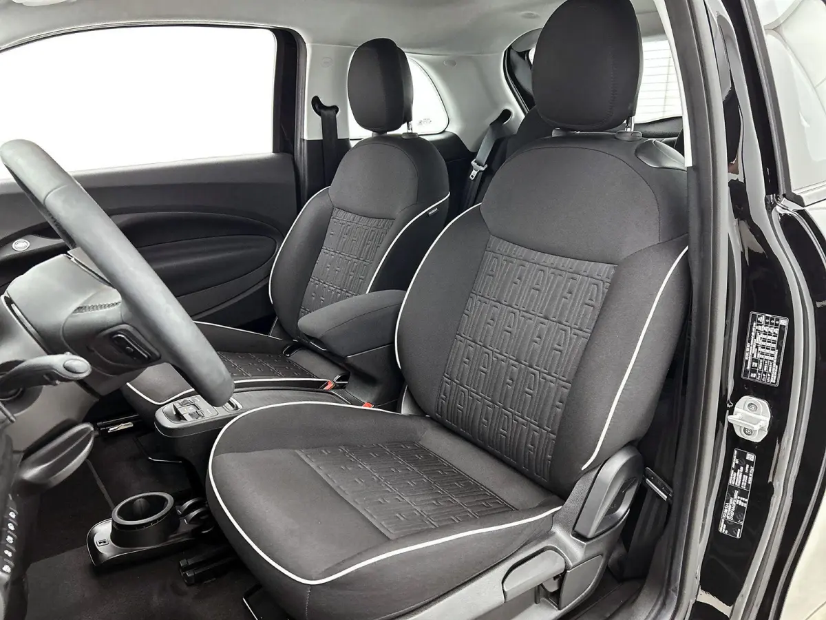 Icon 42 kWh 118pk Automaat | Apple Carplay/Android Auto | Climate Control | Cruise Control | Stoelverwarming | Dodehoekdetectie | Camera |
