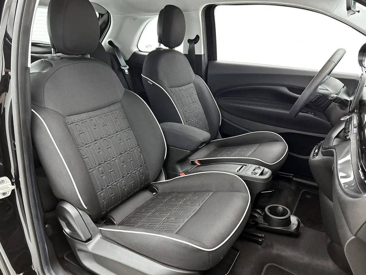 Icon 42 kWh 118pk Automaat | Apple Carplay/Android Auto | Climate Control | Cruise Control | Stoelverwarming | Dodehoekdetectie | Camera |