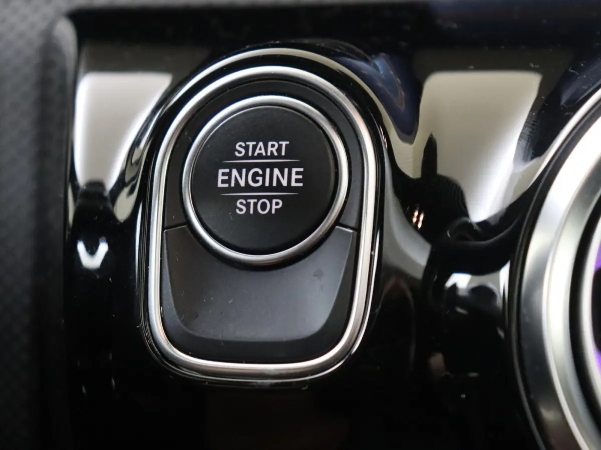 250 e AMG Line Premium Plus /Panoramadaken /19 Inch /360 Camera /HUD